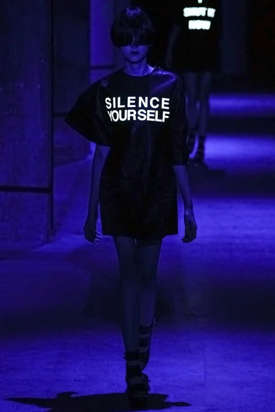 Look 38